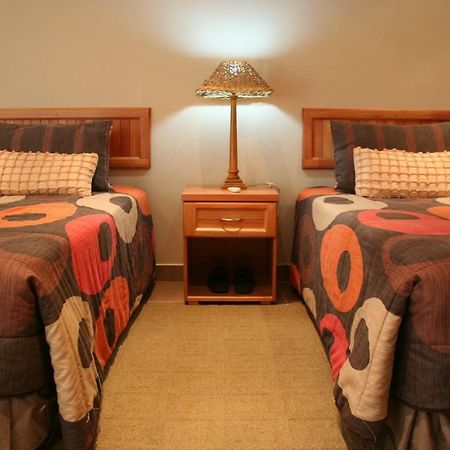 Rosegarden Guesthouse พอนโกลา ภายนอก รูปภาพ