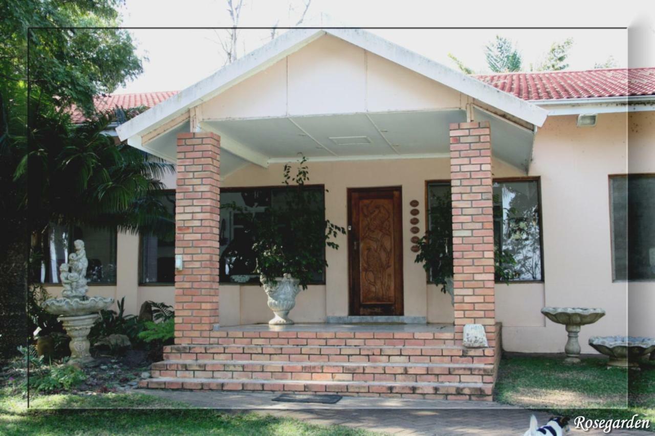 Rosegarden Guesthouse พอนโกลา ภายนอก รูปภาพ