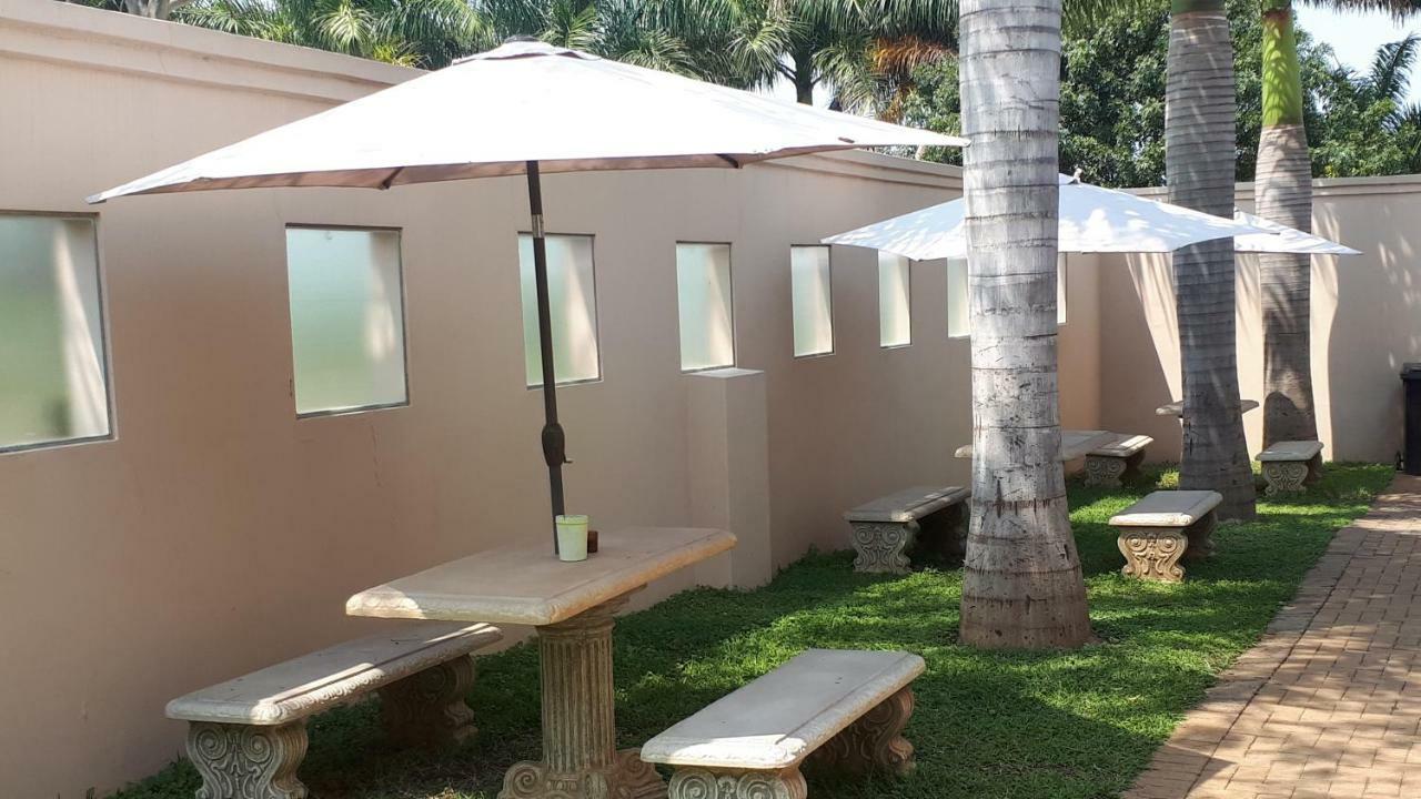 Rosegarden Guesthouse พอนโกลา ภายนอก รูปภาพ